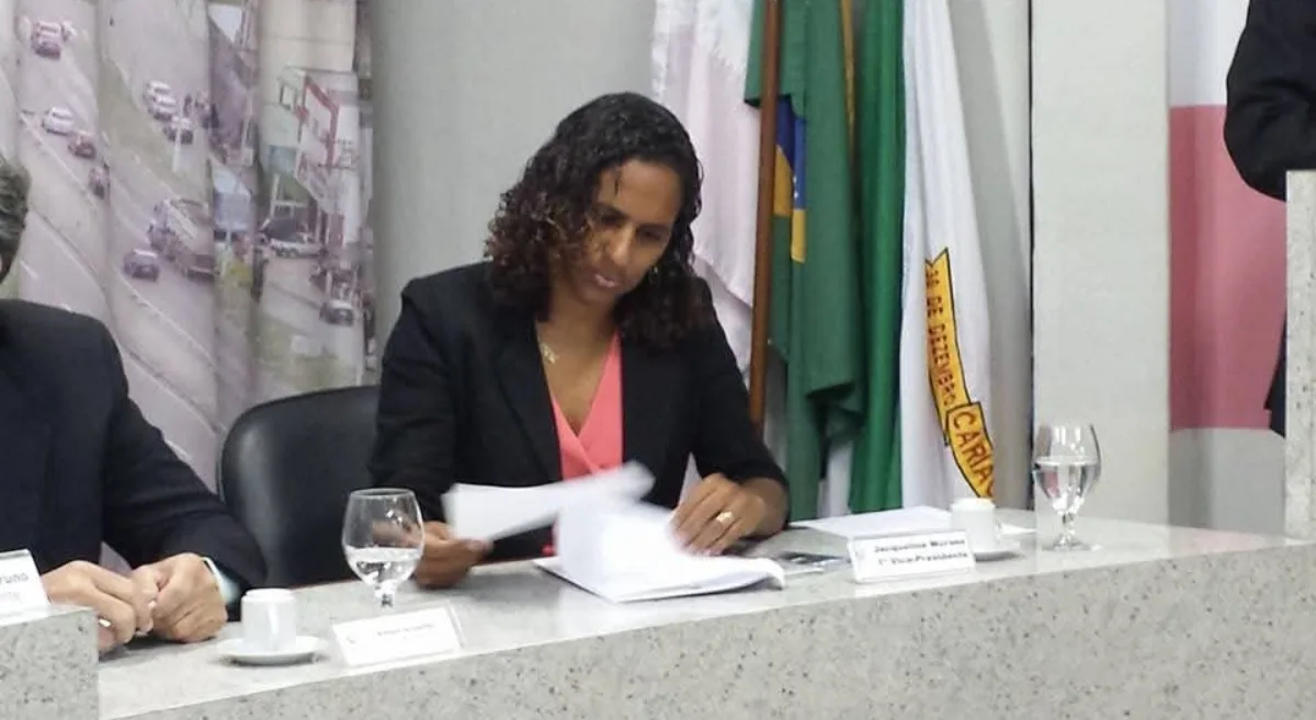 Jacqueline exercendo o mandato de vereadora na Câmara Municipal de Cariacica